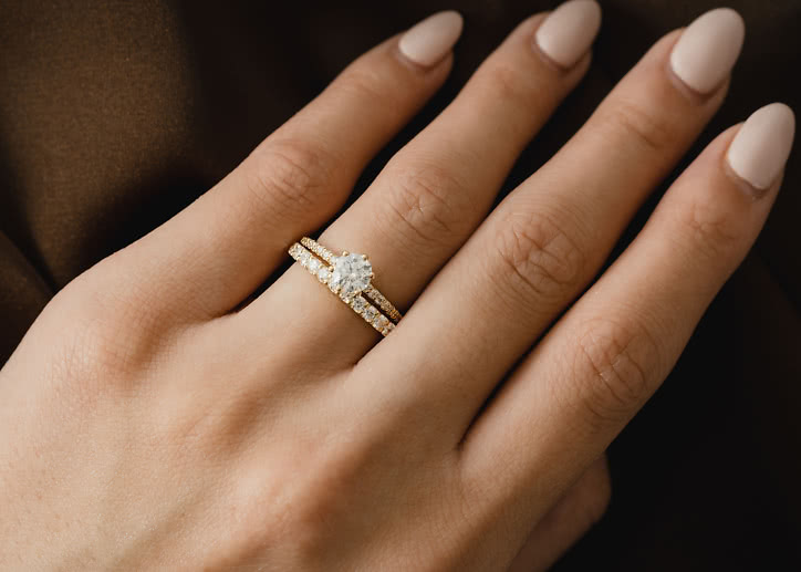 Klassisk alliansring med diamanter 18K Gulguld, Vigselring från VANBRUUN